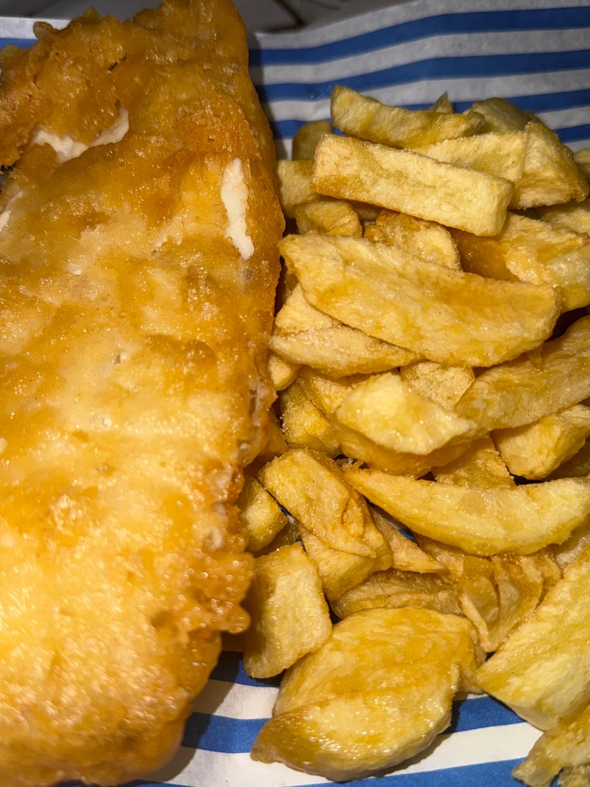 Photo of Deens Fish & Kebabs Neath Hill - 17 Tower Cres, Neath Hill, Milton Keynes MK14 6JY